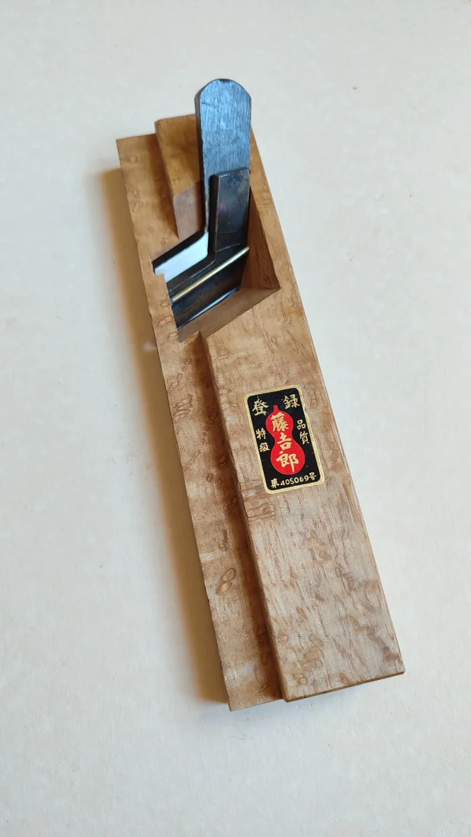 Rabot d'angle japonais Wakitori Kanna 42mm gauche "Fujiyoshiro" - Accessoires Outdoor pour Plus de Liberté de Mouvement Degré de liberté (physique et chimie) - Définitions - Techno-Science