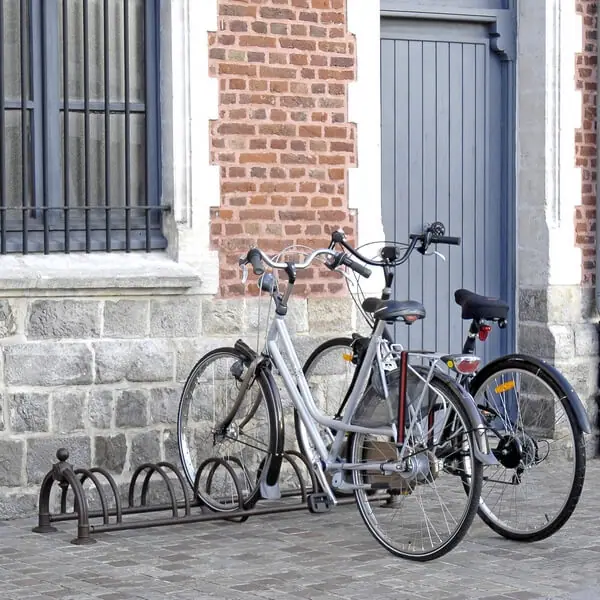 Range 5 vélos Versailles simple niveau murale - Tout pour Créer des Expériences Mémorables en Extérieur