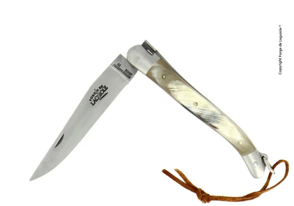 Couteau pliant mitres 11 cm manche corne de vache Aubrac, mitres inox finition satinée - Édition Limitée – L’Art de la Table Française en Promotion !