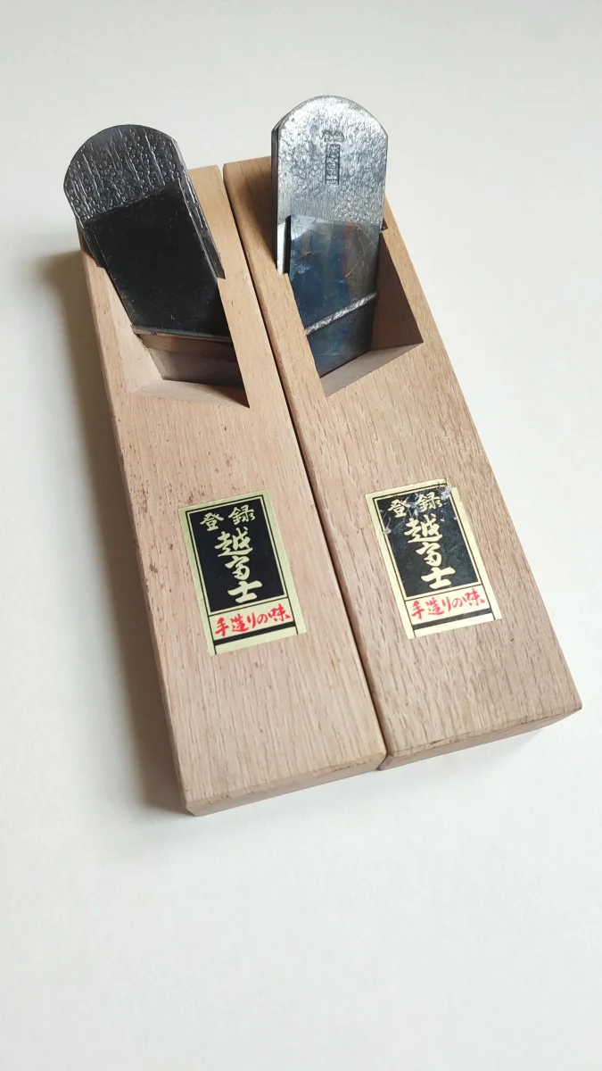 Paire de rabots japonais "Kiwa kanna" 42mm "Fuji" - Accessoires Outdoor pour Plus de Liberté de Mouvement Rabot à bois convexe Shiho Sori Dai 24m japon Japonais outil menuisier