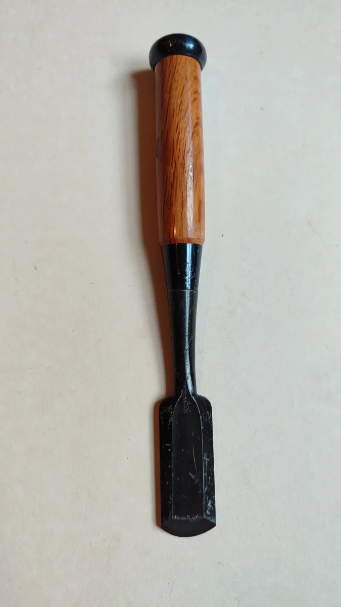 Gouge japonaise "Sotomaru Nomi" 24mm Mitsuhiro - Accessoires Outdoor pour Plus de Liberté de Mouvement - {'count': 1, 'name': 'coudée'}