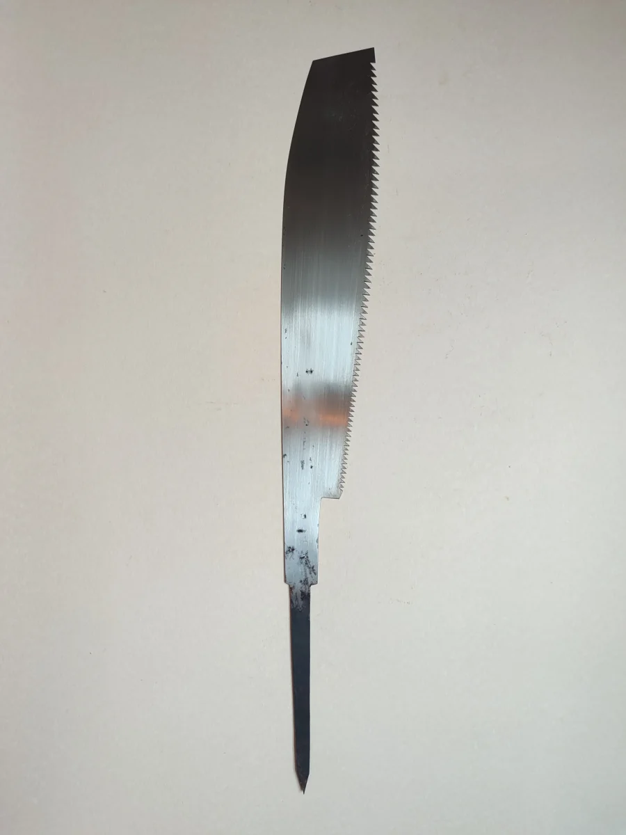Scie japonaise forgée Anahiki-nokogiri 380mm Slum - Accessoires Outdoor pour Plus de Liberté de Mouvement