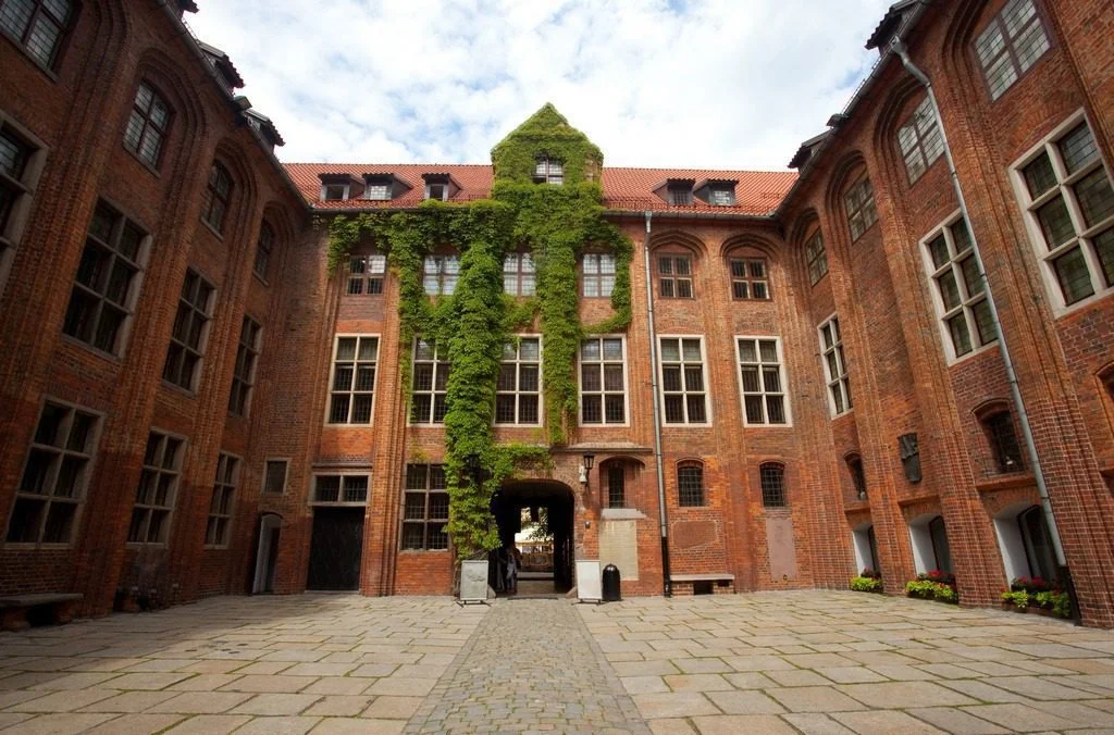 Peinture murale Cour à Toruń - Saldi Straordinari – Offerte Speciali Disponibili Adesso - Jardin