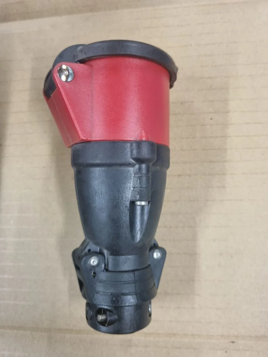 Prise femelle 3P+T 16A HYPRA 52293 - Éclairage de qualité avec frais de port offerts Prise fixe Hypra 16A - 3P+T - 380V~ à 415V~ plastique - IP44 : Amazon.fr:  Bricolage
