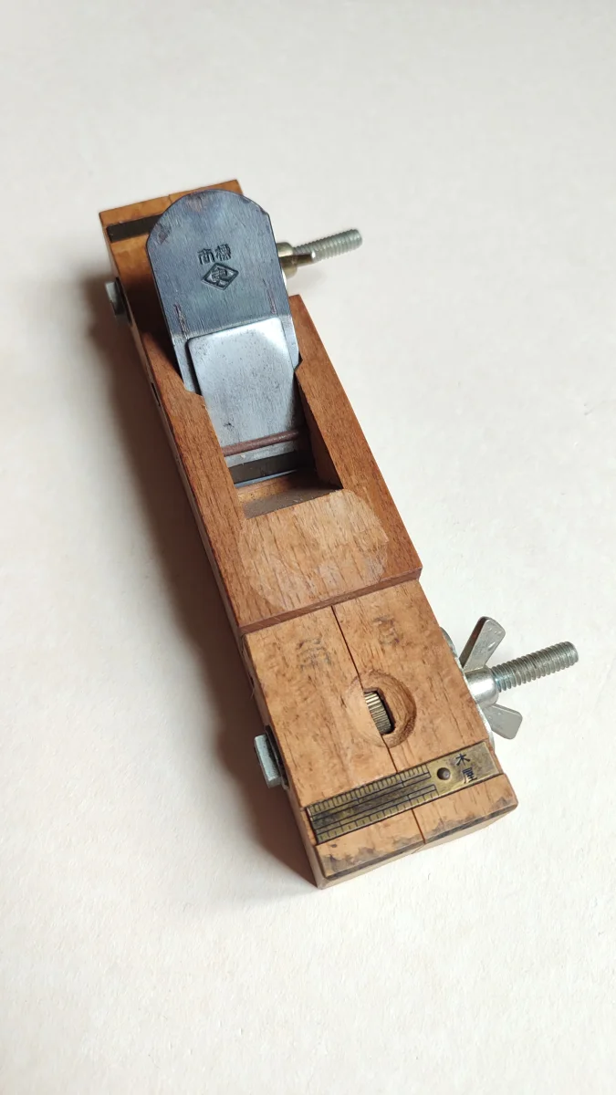 Rabot à chanfreiner japonais "Kirimen Kanna" 32mm - Accessoires Outdoor pour Plus de Liberté de Mouvement - {'count': 2, 'name': 'Techno'}