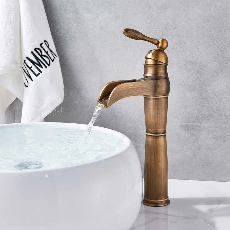 Mitigeur Cascade Lavabo | Esprit Intemporel - E-shop mondial – Produits durables, modernes et accessibles partout Robinet Mitigeur Effet Cascade pour Lavabo de Salle de Bain