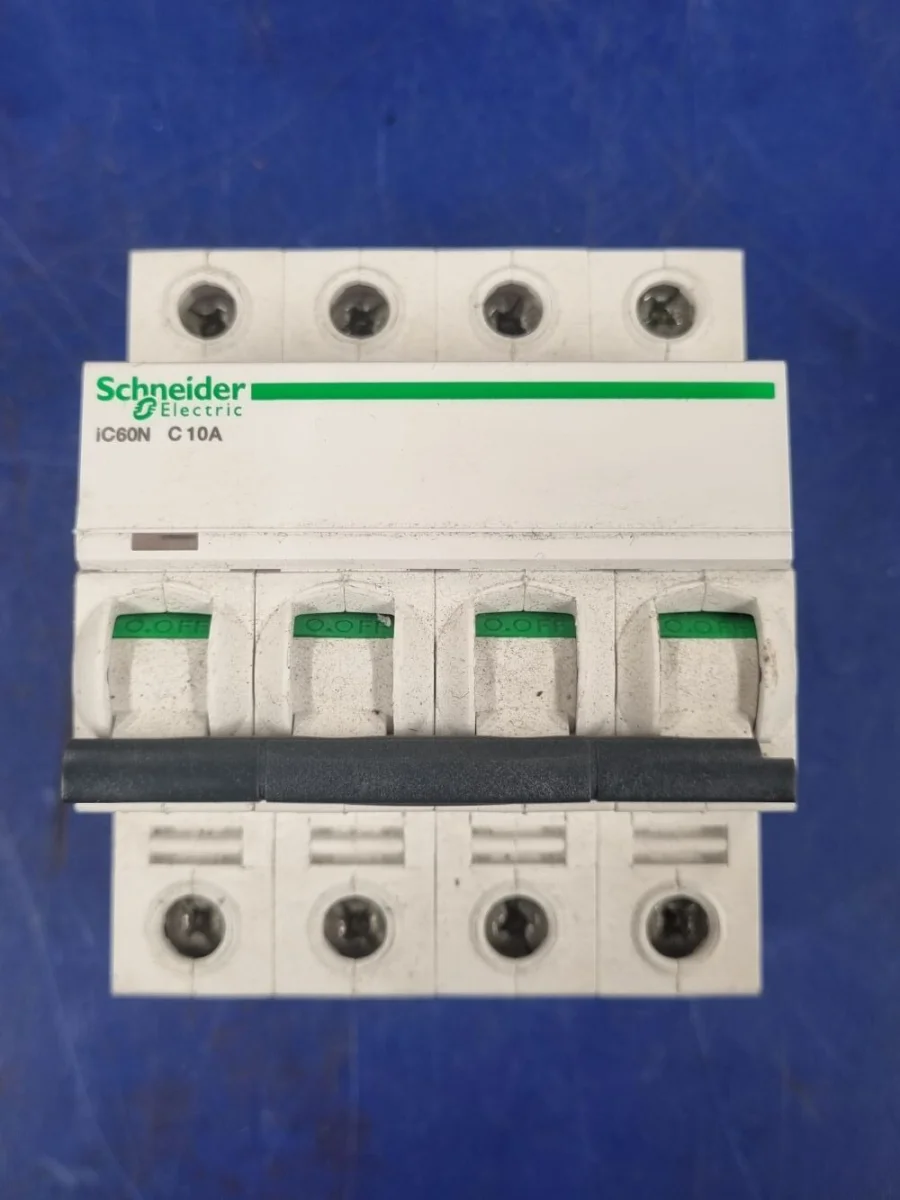 Disjoncteur 4P IC60N C10A - Éclairage de qualité avec frais de port offerts - {'count': 2, 'name': 'AIC'}