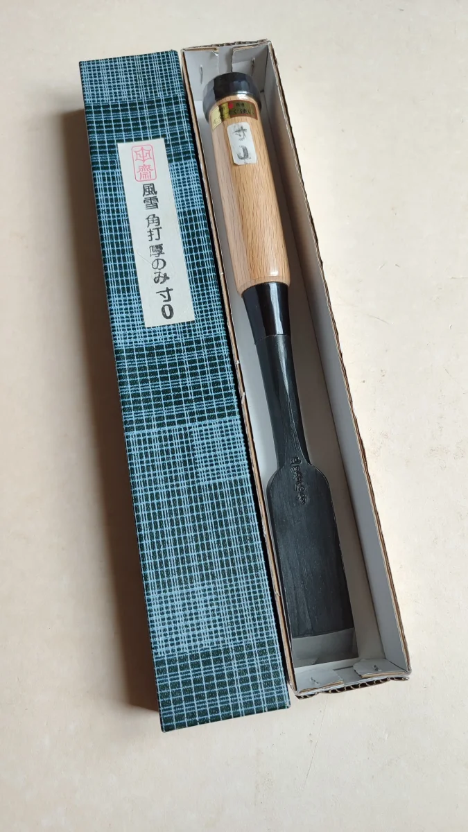 Magnifique ciseau japonais "Tataki Nomi" Takai 30mm "Tasaï" - Accessoires Outdoor pour Plus de Liberté de Mouvement