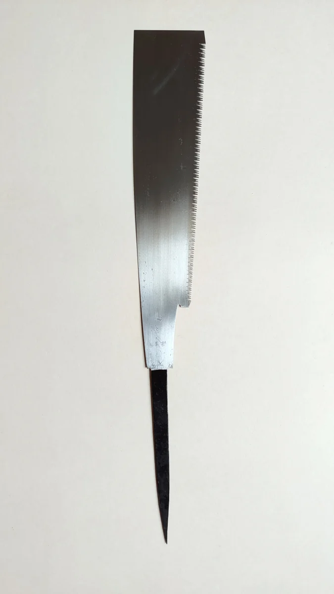 Scie japonaise vintage forgée "Kataba" 270mm "Heisuke Nakaya" - Accessoires Outdoor pour Plus de Liberté de Mouvement Collage des sabots avec colle instantanée
