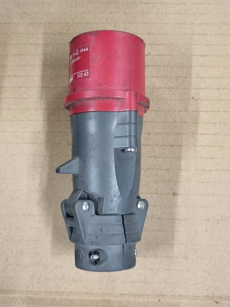 Prise male 3P+T 16A HYPRA 52243 - Éclairage de qualité avec frais de port offerts Prise Mobile Hypra IP44 16A - 200V~ À 250V - 2P+T - Plastique
