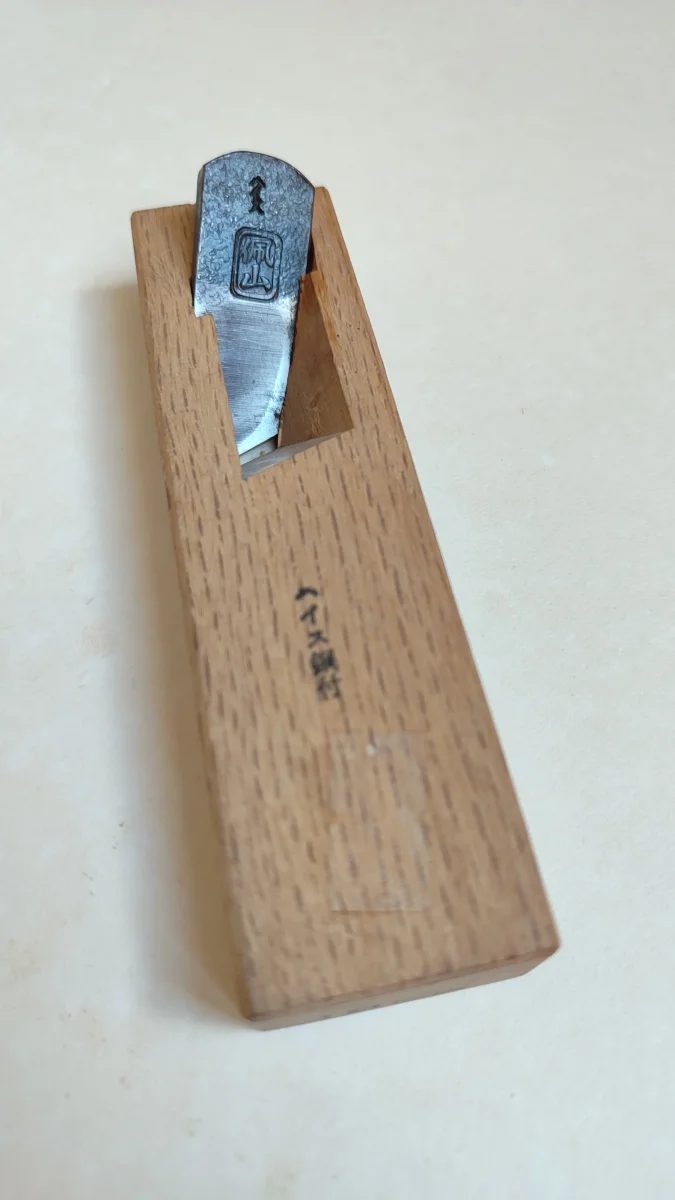 Petit rabot japonais "Kiwa Kanna" 18mm - Accessoires Outdoor pour Fer Plus de Liberté de Mouvement