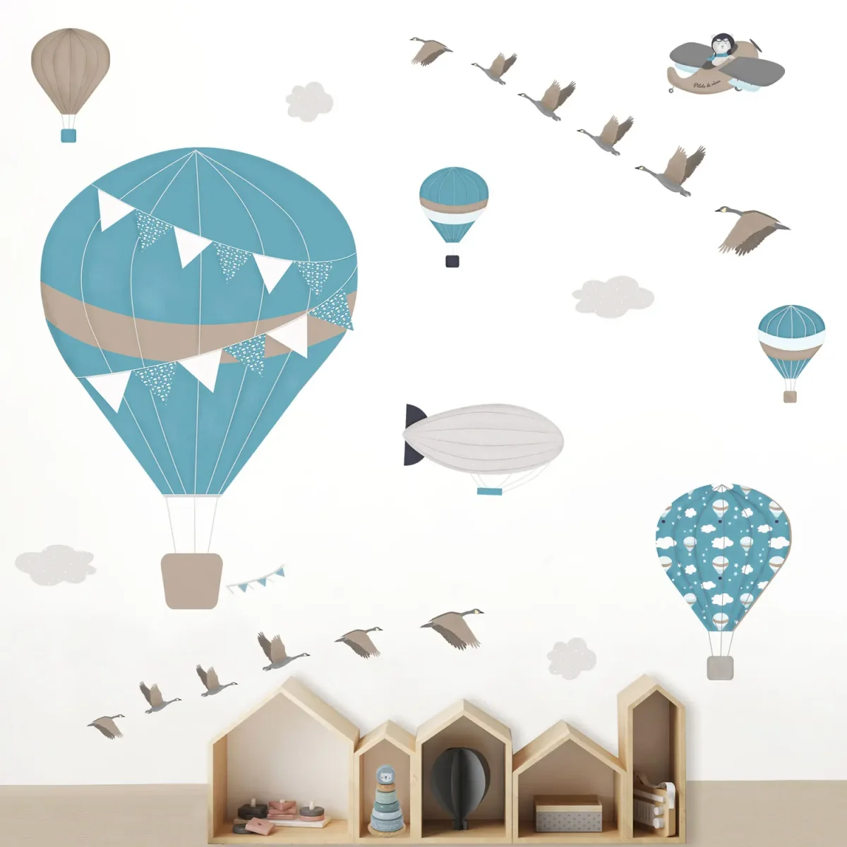 Stickers montgolfières et avion – Décoration murale chambre bébé - Boutique Bébé en Ligne : Soins, Jouets et Articles Maison - Montgolfière