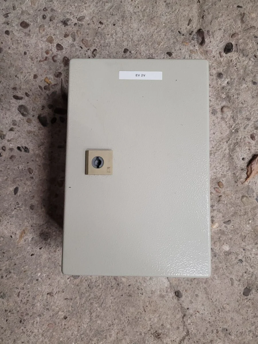 Coffret électrique 200x300x160 - Éclairage noir de qualité avec frais de port offerts