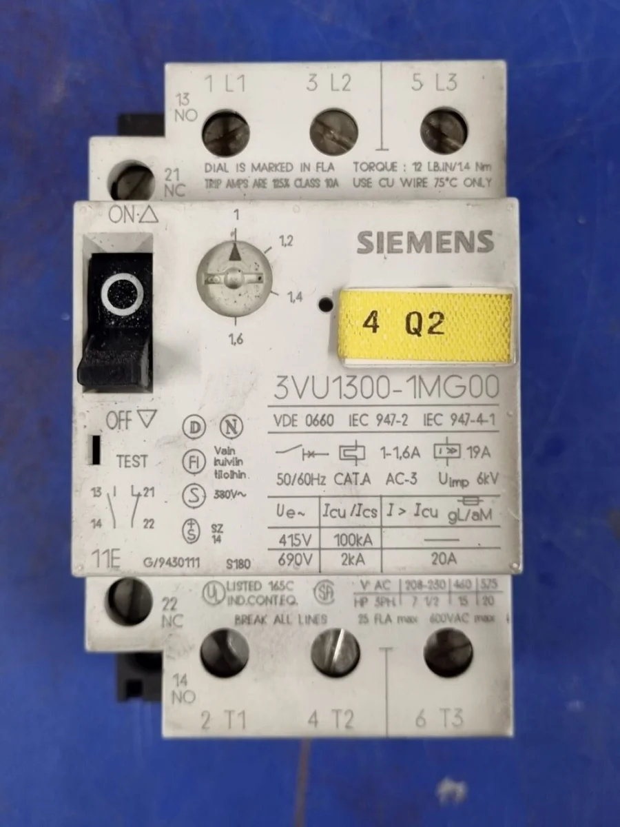 Disjoncteur thermique 3VU1300-1MG00 1 à 1.6A - Éclairage de qualité avec frais de port offerts Autres, Disjoncteurs, disconnecteurs, Equipement électrique, fournitures,  Équipements professionnels - PicClick FR
