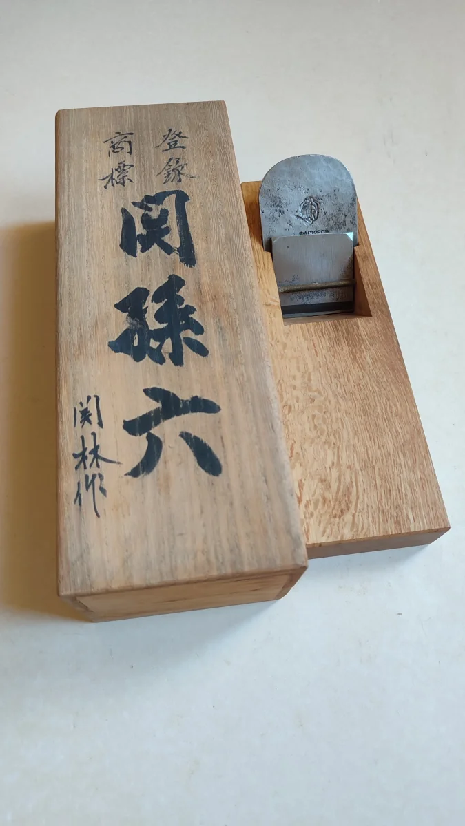Magnifique Rabot Japonais "Hira Kanna" 70mm du célèbre "Sekikawa Seikichi" - Accessoires Outdoor pour Plus de Liberté de Mouvement BENYAR - Montre Automatique Homme Mécanique |Bracelet en Cuir | Mouvement  Doré | Cadran Squelette de 45 mm | Résistant à l'eau et Aux Rayures Cadeau  élégant