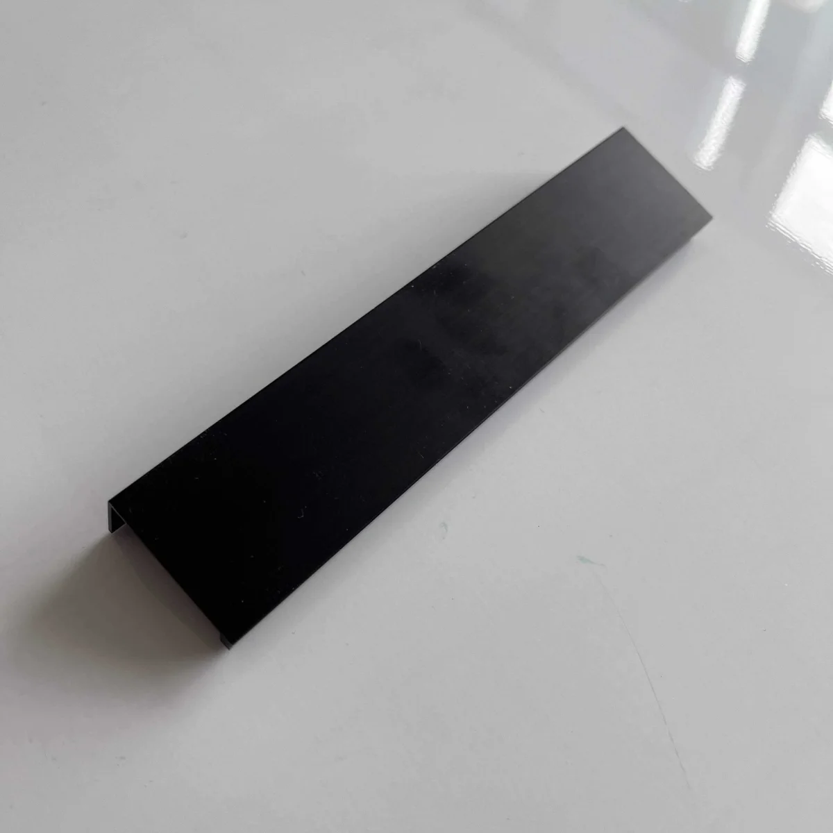Poignée 200mm, entraxe 160 mm, noir, acier - Édition Limitée – L’Art de la Table Française en Promotion ! - {'count': 1, 'name': 'Amerdeco'}