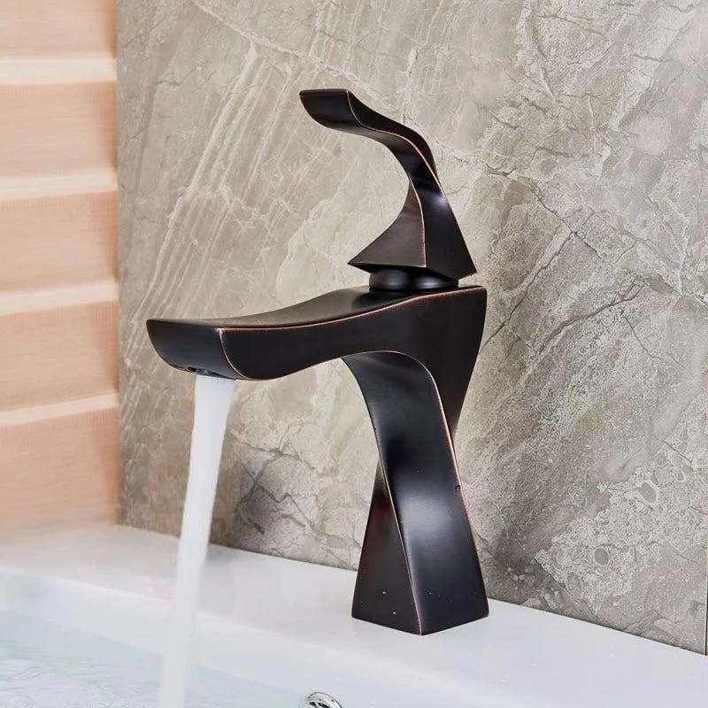 Mitigeur Lavabo Tordu | Élégance Sculpturale - E-shop mondial – Produits durables, modernes et accessibles partout - elegance roxy mitigeur élégance e-shop produit