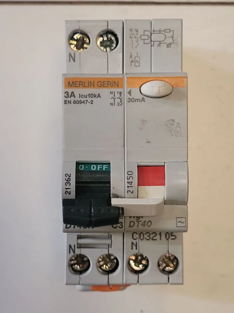 Disjoncteur + Différentiel 2P 21362+21450 - Éclairage de qualité avec frais de port offerts - Disjoncteur électrique