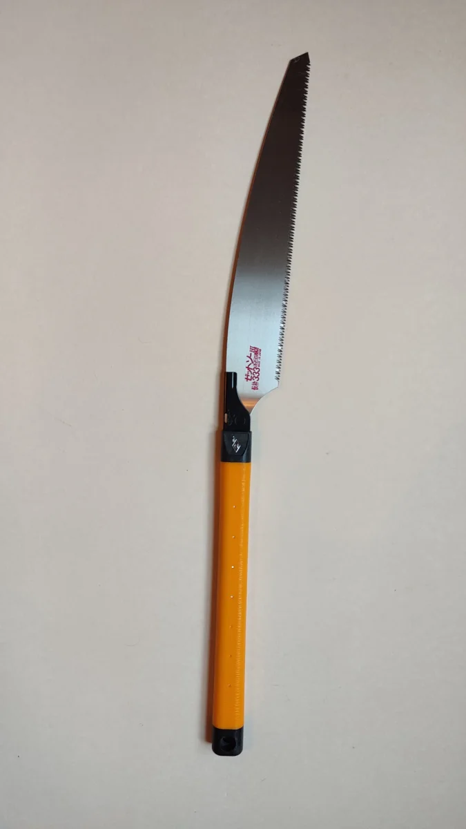 Scie japonaise "Kataba-kariwaku" 333mm "Z-saw" - Accessoires Outdoor pour Plus de Liberté de Works Mouvement