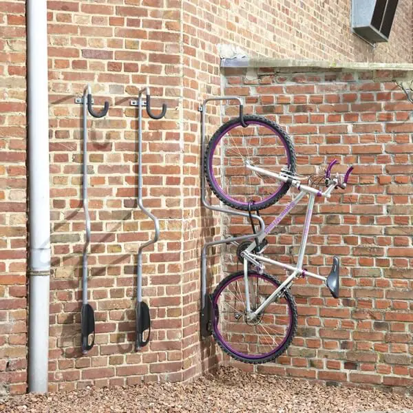 Range vélo mural individuel “antivol” - Tout pour Créer des Expériences Mémorables en Extérieur Abris pour vélo bois et métal - Rangement extérieur sécurisé