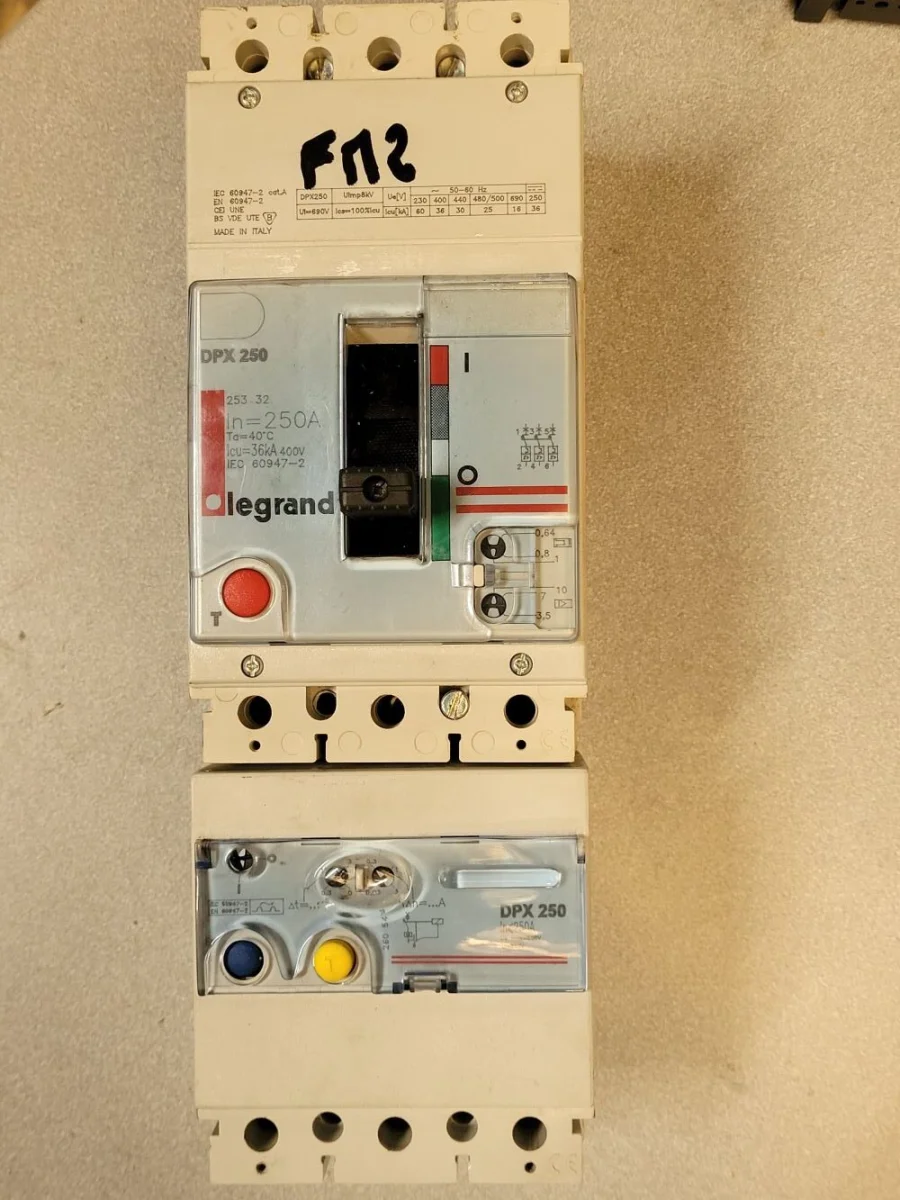Interrupteur sectionneur 250A Éclairage qualité frais port offerts