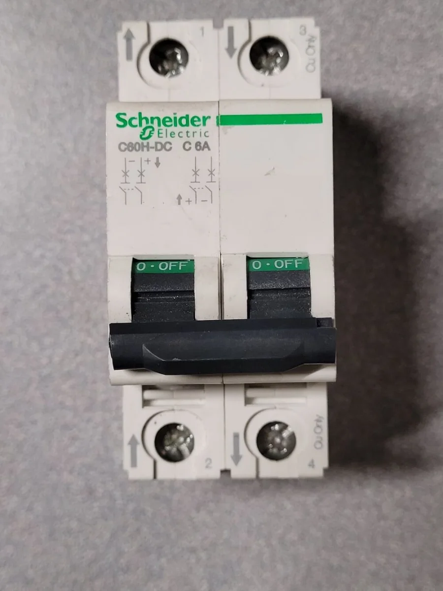 Disjoncteur 2P C60H-DC C6A - Éclairage de qualité avec frais de port offerts Disjoncteur 10A - 2P - courbe C - C60H-DC • MMElectricité
